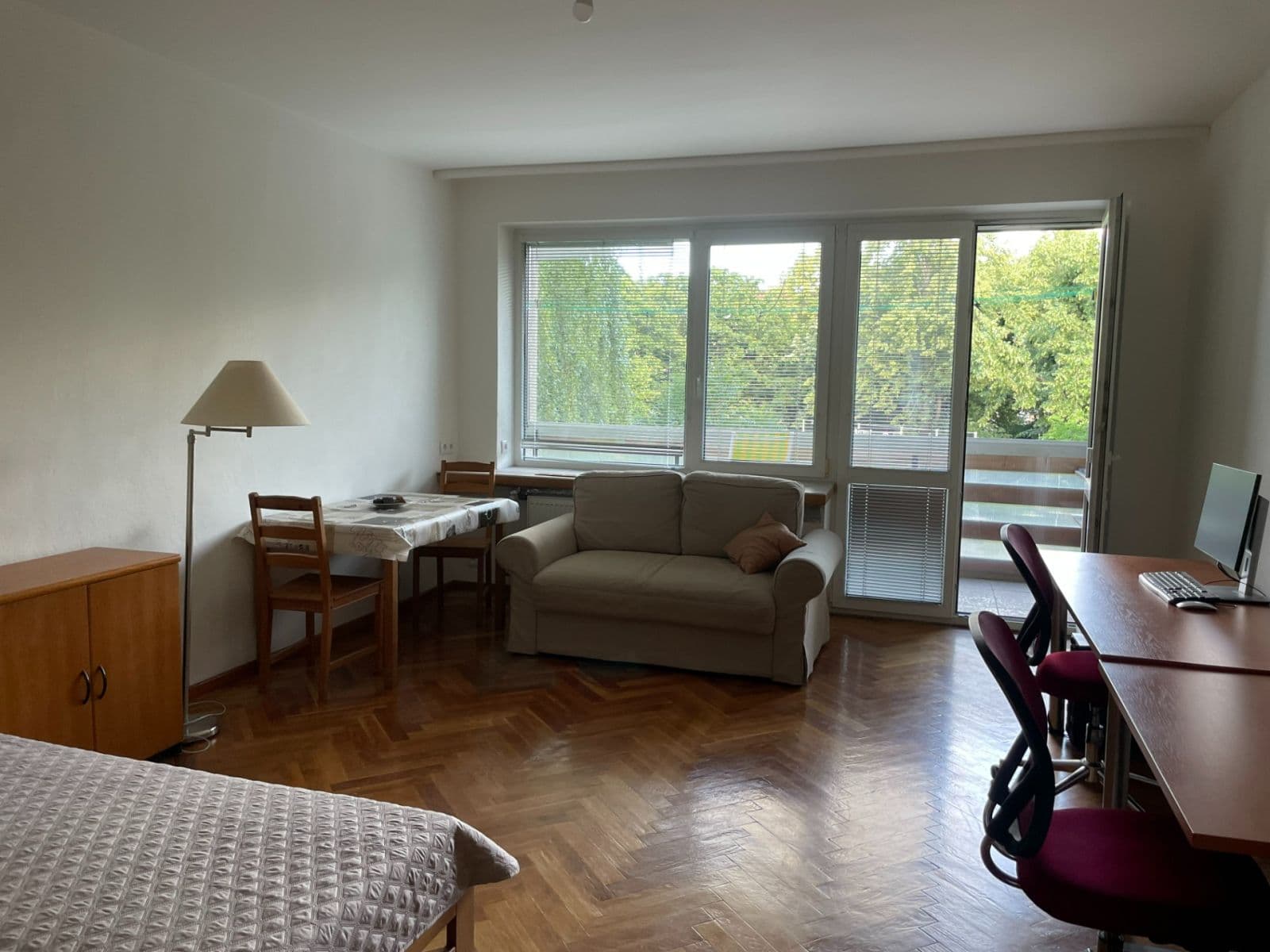 Prenájom bytu 3-izbový 24 m², Volyňská, Praha, Praha Prenájom bytu 3-izbový 24 m², Volyňská, Praha, Praha