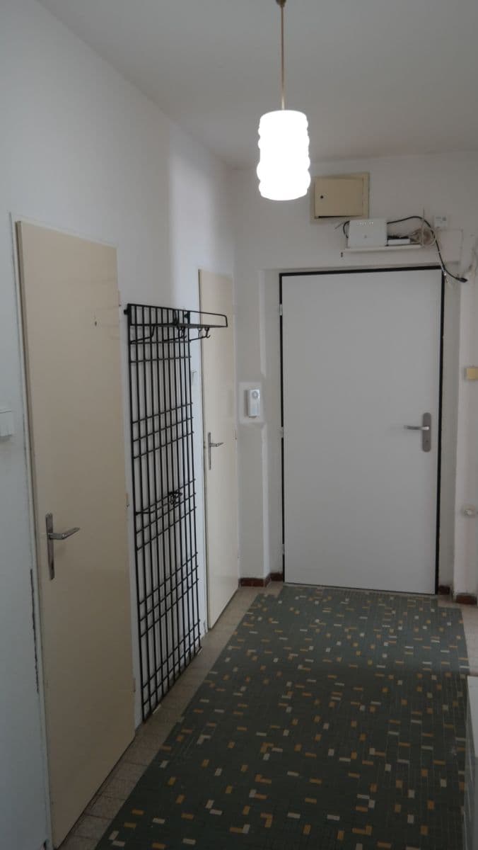 Prenájom bytu 3-izbový 70 m², K Lánu, Praha, Praha Prenájom bytu 3-izbový 70 m², K Lánu, Praha, Praha