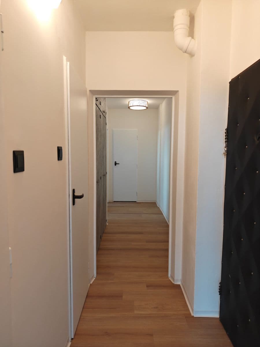 Prenájom bytu 3-izbový 66 m², Bedřichovská, Praha, Praha Prenájom bytu 3-izbový 66 m², Bedřichovská, Praha, Praha