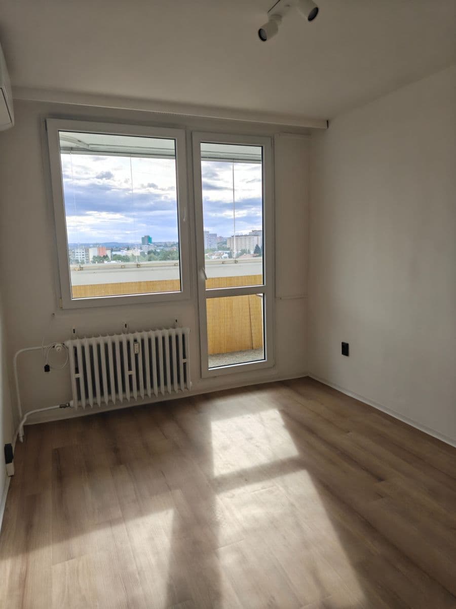 Prenájom bytu 3-izbový 66 m², Bedřichovská, Praha, Praha Prenájom bytu 3-izbový 66 m², Bedřichovská, Praha, Praha