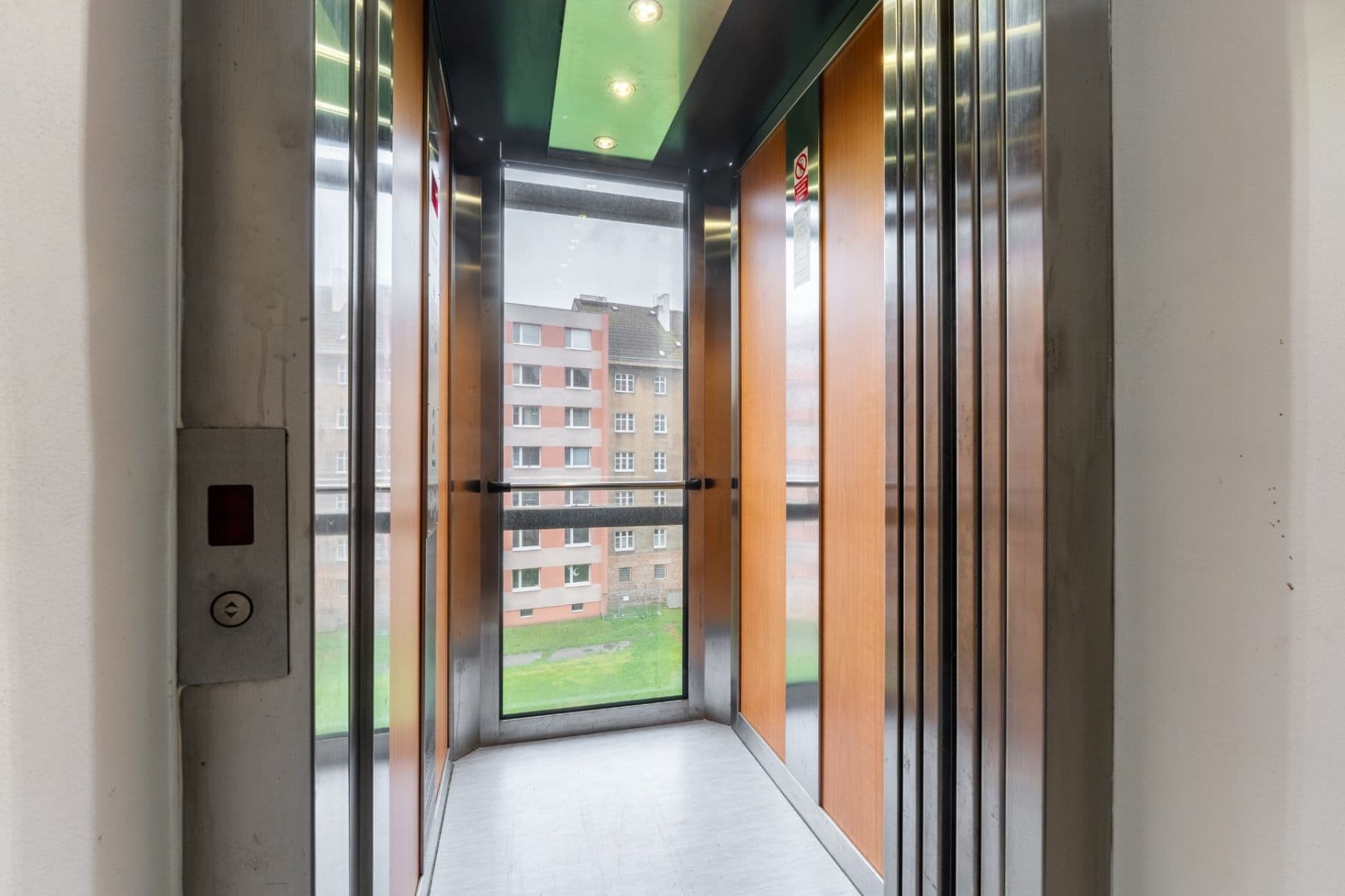 Predaj bytu 1-izbový 43 m², U Vlastního krbu, Teplice, Ústecký kraj Predaj bytu 1-izbový 43 m², U Vlastního krbu, Teplice, Ústecký kraj