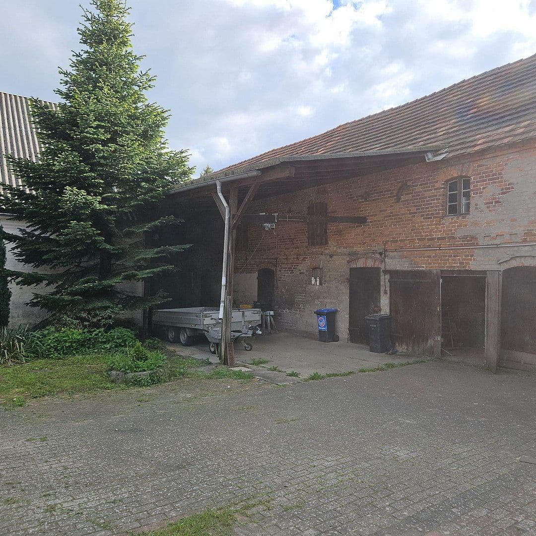 Predaj domu 150 m², pozemok 5.000 m², Dorfstraße 15, Jerichow, Sasko-Anhaltsko Predaj domu 150 m², pozemok 5.000 m², Dorfstraße 15, Jerichow, Sasko-Anhaltsko