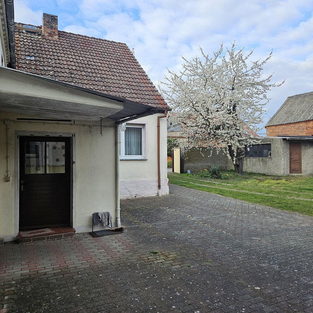 Predaj domu 150 m², pozemok 5.000 m², Dorfstraße 15, Jerichow, Sasko-Anhaltsko Predaj domu 150 m², pozemok 5.000 m², Dorfstraße 15, Jerichow, Sasko-Anhaltsko