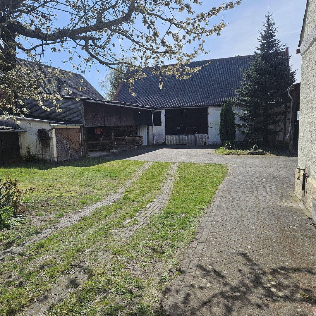 Predaj domu 150 m², pozemok 5.000 m², Dorfstraße 15, Jerichow, Sasko-Anhaltsko Predaj domu 150 m², pozemok 5.000 m², Dorfstraße 15, Jerichow, Sasko-Anhaltsko