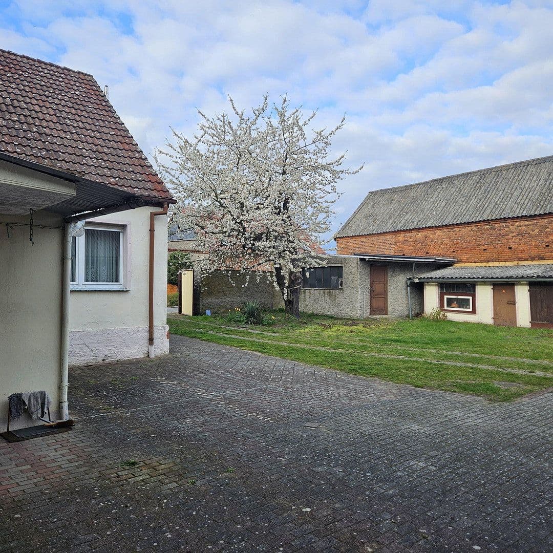 Predaj domu 150 m², pozemok 5.000 m², Dorfstraße 15, Jerichow, Sasko-Anhaltsko Predaj domu 150 m², pozemok 5.000 m², Dorfstraße 15, Jerichow, Sasko-Anhaltsko