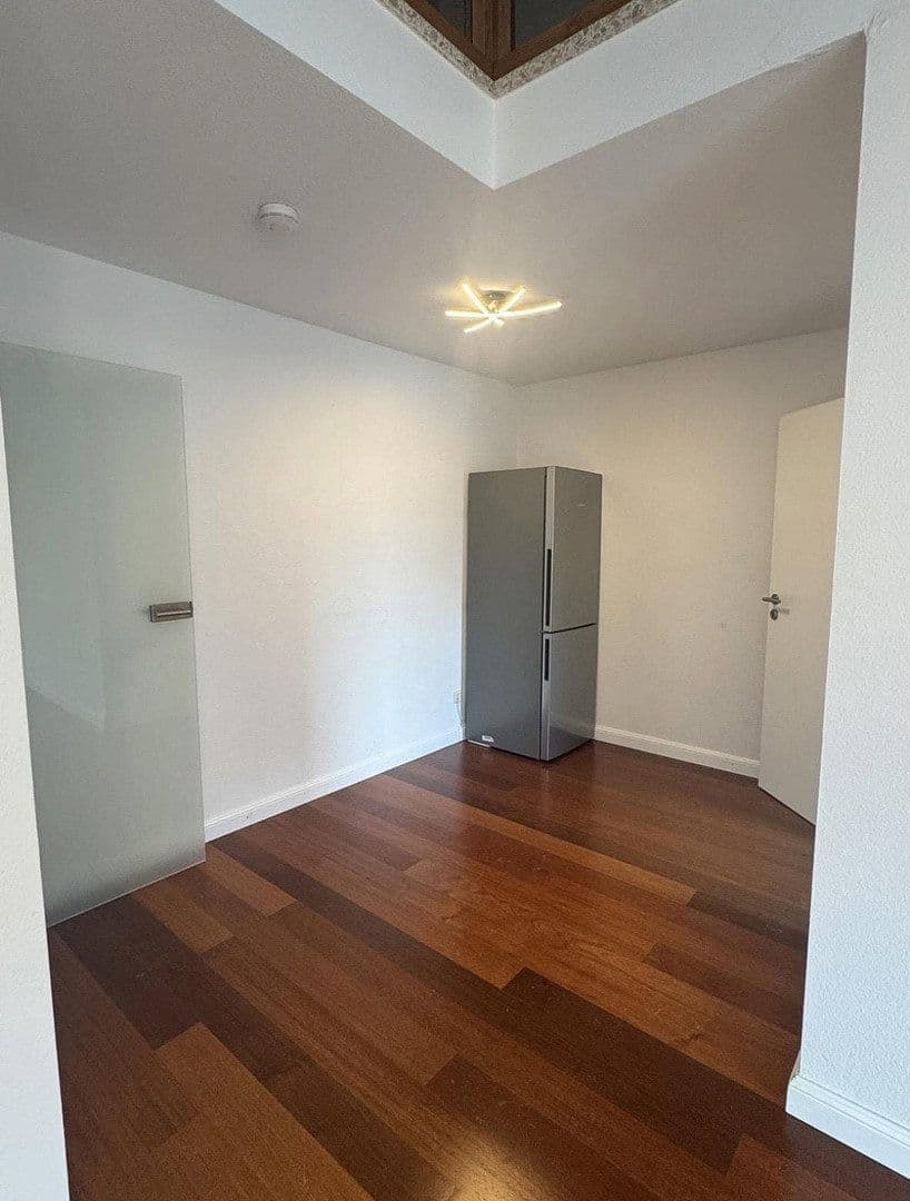Predaj bytu 1-izbový 79 m², Kaiserslautern, Porýnie-Falcko Predaj bytu 1-izbový 79 m², Kaiserslautern, Porýnie-Falcko