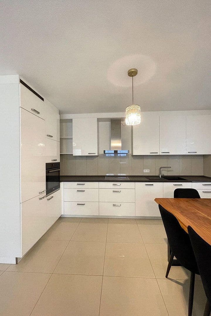 Prenájom bytu 1-izbový 65 m², Kirchardt, Bádensko-Wurttembersko Prenájom bytu 1-izbový 65 m², Kirchardt, Bádensko-Wurttembersko