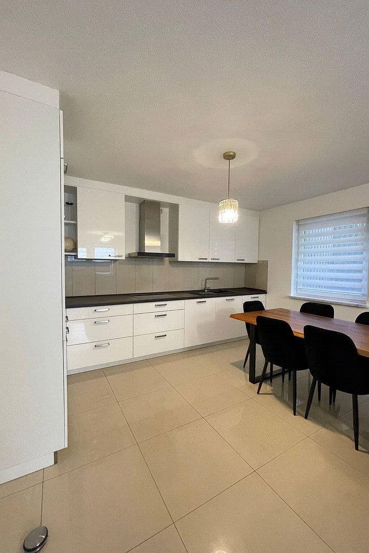 Prenájom bytu 1-izbový 65 m², Kirchardt, Bádensko-Wurttembersko Prenájom bytu 1-izbový 65 m², Kirchardt, Bádensko-Wurttembersko