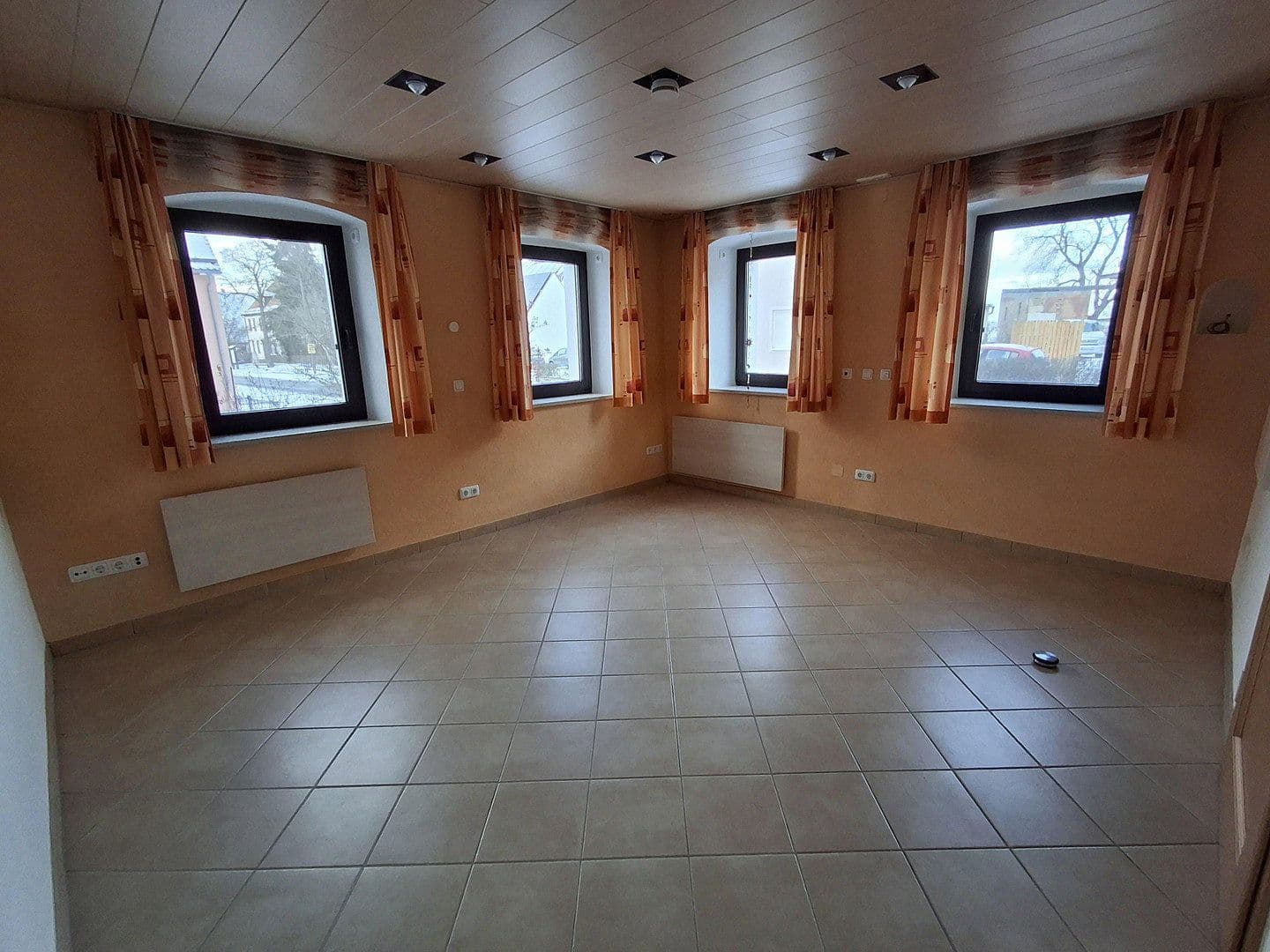 Predaj domu 159 m², pozemok 300 m², Dorfstr. 52, Haundorf, Bavorsko Predaj domu 159 m², pozemok 300 m², Dorfstr. 52, Haundorf, Bavorsko