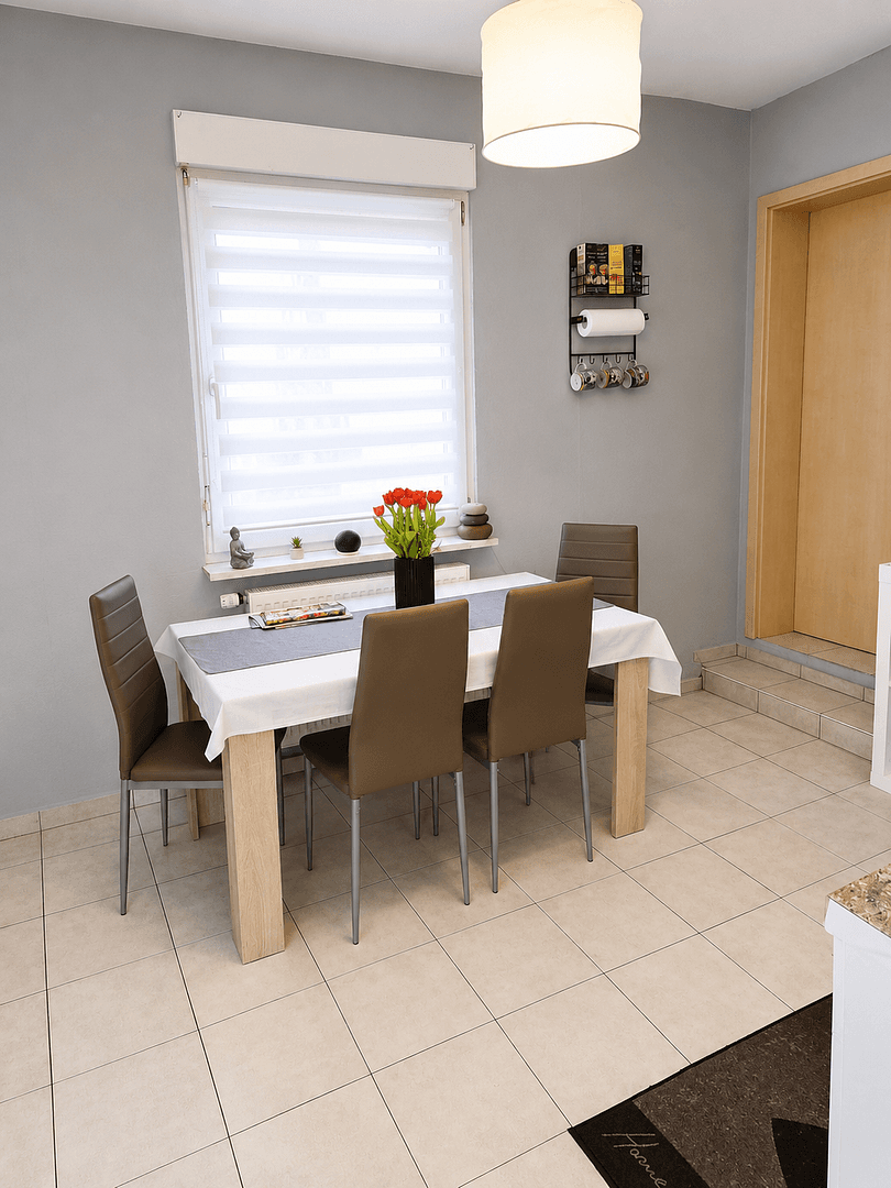 Prenájom bytu 3-izbový 75 m², Friedrichsplatz 9, Röthenbach an der Pegnitz, Bavorsko Prenájom bytu 3-izbový 75 m², Friedrichsplatz 9, Röthenbach an der Pegnitz, Bavorsko