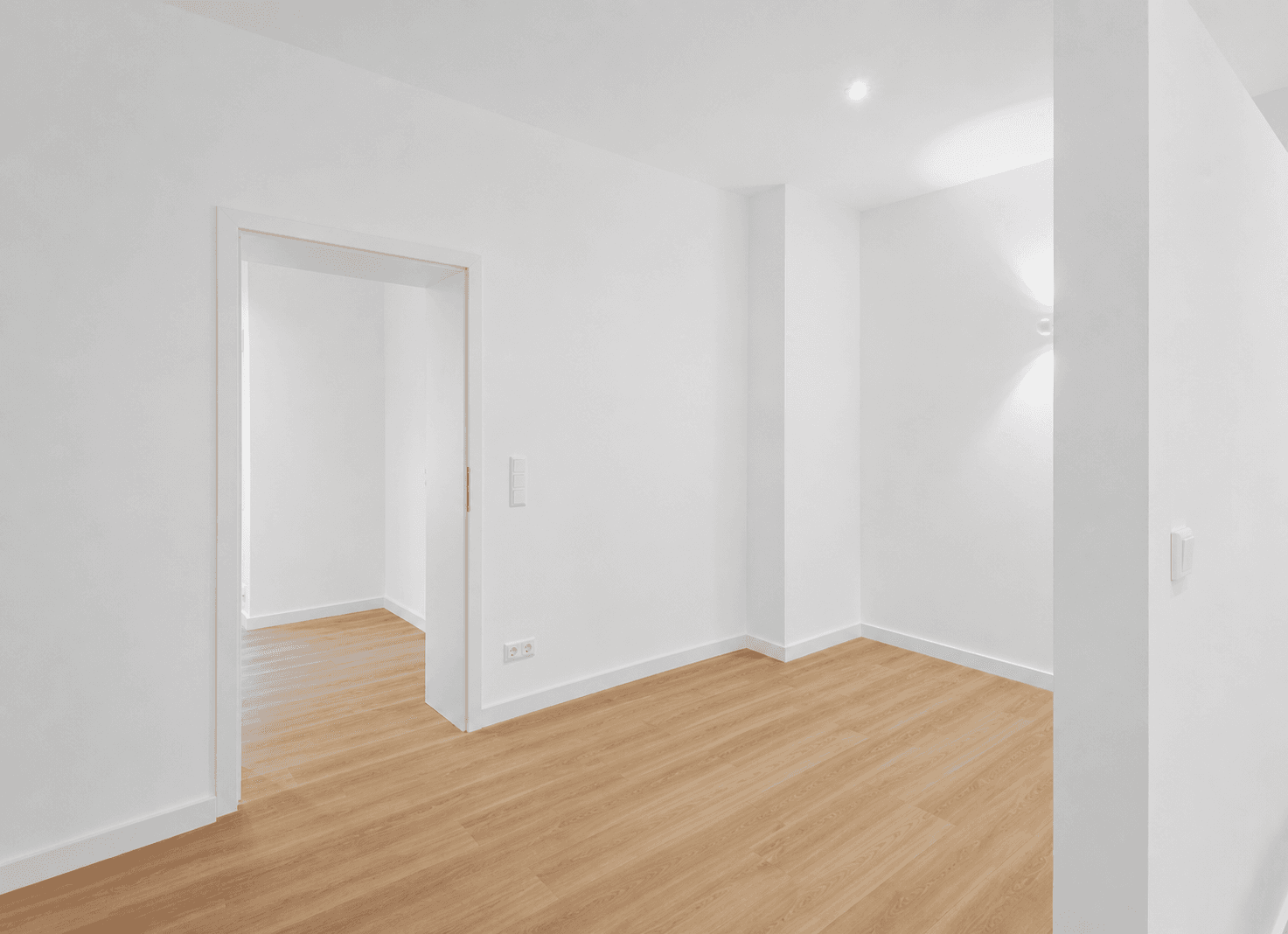 Prenájom bytu 2-izbový 50 m², Zimmerstraße 7, Düsseldorf, Severné Porýnie - Westfálsko Prenájom bytu 2-izbový 50 m², Zimmerstraße 7, Düsseldorf, Severné Porýnie - Westfálsko