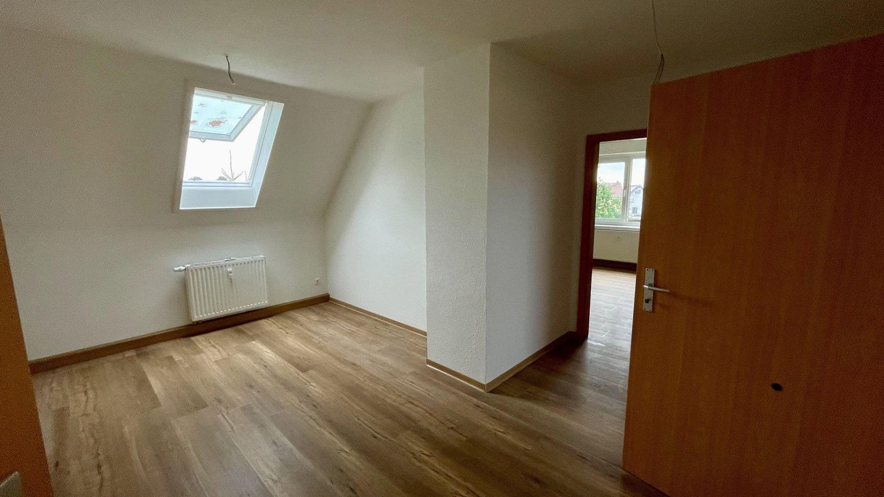 Prenájom bytu 3-izbový 64 m², Langenbernsdorf, Sasko Prenájom bytu 3-izbový 64 m², Langenbernsdorf, Sasko
