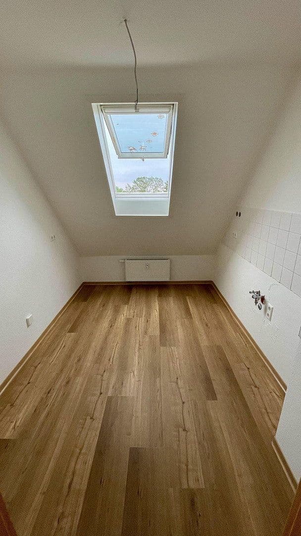 Prenájom bytu 3-izbový 64 m², Langenbernsdorf, Sasko Prenájom bytu 3-izbový 64 m², Langenbernsdorf, Sasko