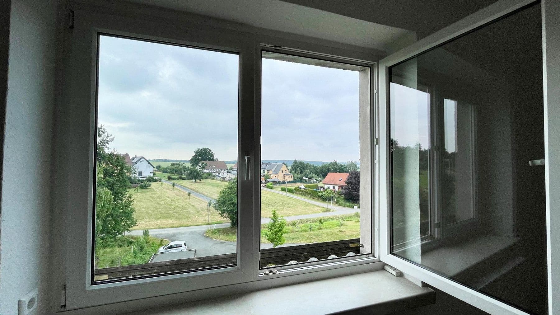 Prenájom bytu 3-izbový 64 m², Langenbernsdorf, Sasko Prenájom bytu 3-izbový 64 m², Langenbernsdorf, Sasko