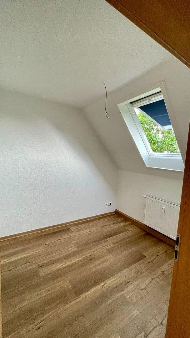 Prenájom bytu 3-izbový 64 m², Langenbernsdorf, Sasko Prenájom bytu 3-izbový 64 m², Langenbernsdorf, Sasko