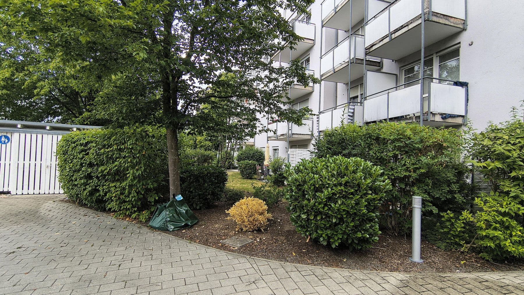Prenájom bytu 1-izbový 35 m², Charles-von-Lindbergh-Straße 8 , 93049 Regensburg, Regensburg, Bavorsko Prenájom bytu 1-izbový 35 m², Charles-von-Lindbergh-Straße 8 , 93049 Regensburg, Regensburg, Bavorsko