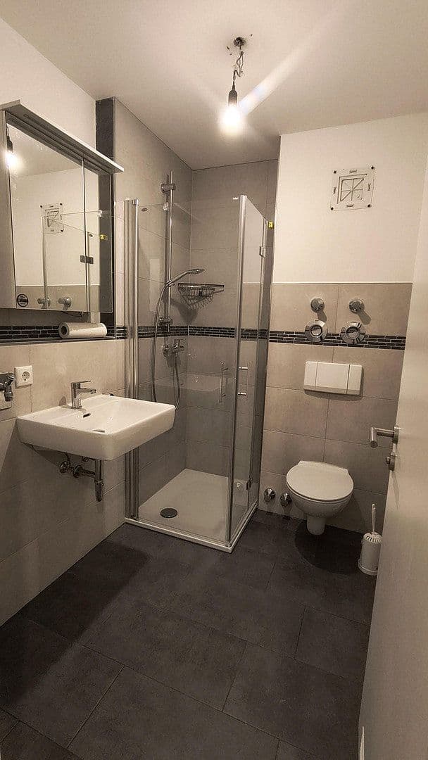 Prenájom bytu 1-izbový 35 m², Charles-von-Lindbergh-Straße 8 , 93049 Regensburg, Regensburg, Bavorsko Prenájom bytu 1-izbový 35 m², Charles-von-Lindbergh-Straße 8 , 93049 Regensburg, Regensburg, Bavorsko