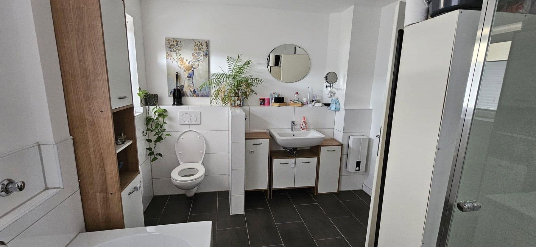 Prenájom bytu 4-izbový 104 m², Hauptstr. 223, Heiligenhaus, Severné Porýnie - Westfálsko Prenájom bytu 4-izbový 104 m², Hauptstr. 223, Heiligenhaus, Severné Porýnie - Westfálsko