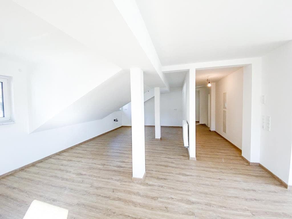 Prenájom bytu 3-izbový 91 m², Goethestr. 18, Bingen, Bádensko-Wurttembersko Prenájom bytu 3-izbový 91 m², Goethestr. 18, Bingen, Bádensko-Wurttembersko