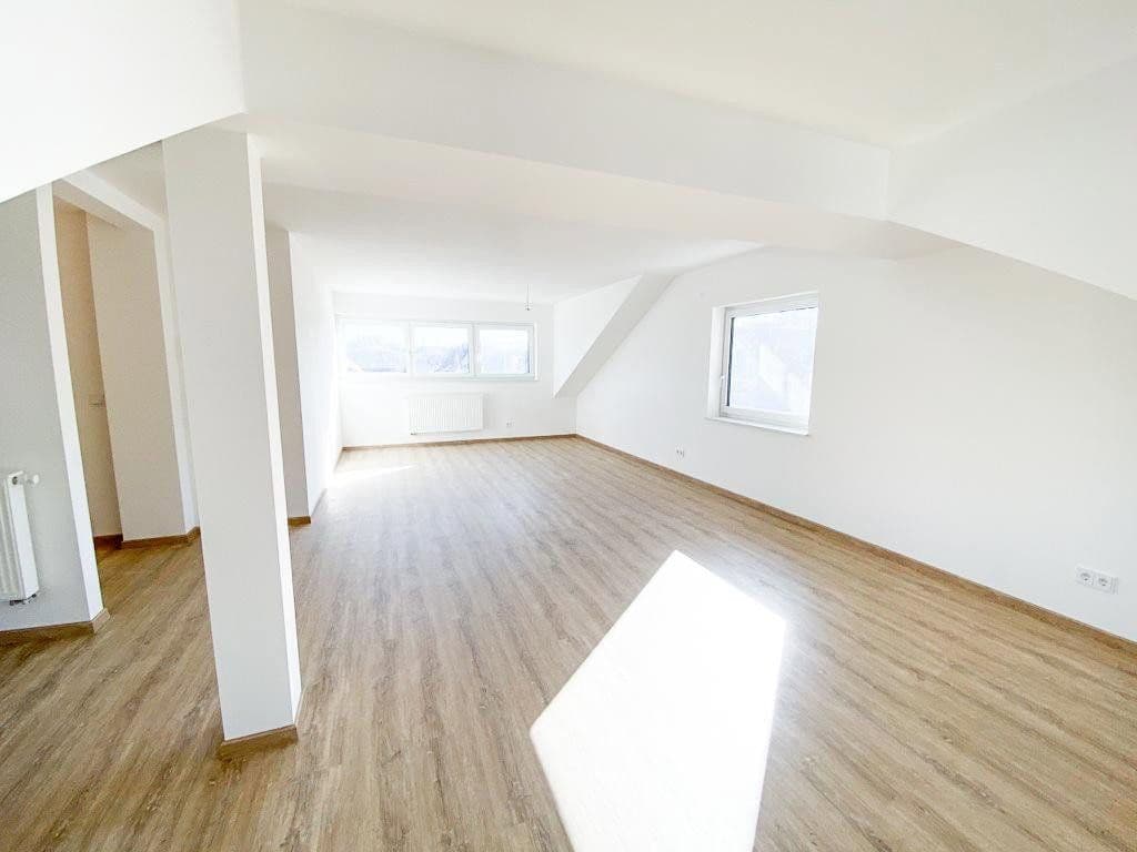 Prenájom bytu 3-izbový 91 m², Goethestr. 18, Bingen, Bádensko-Wurttembersko Prenájom bytu 3-izbový 91 m², Goethestr. 18, Bingen, Bádensko-Wurttembersko