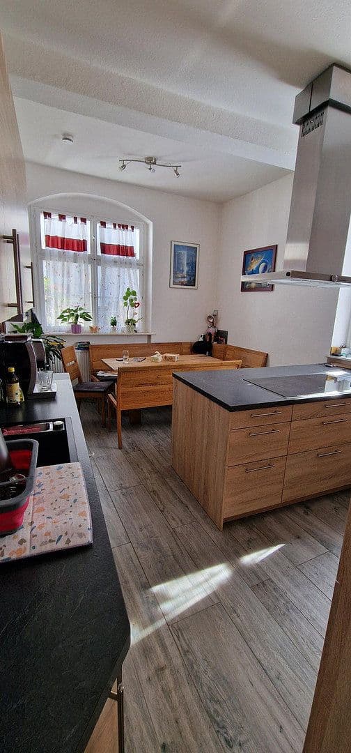 Prenájom bytu 5-izbový 176 m², Ansbach, Bavorsko Prenájom bytu 5-izbový 176 m², Ansbach, Bavorsko