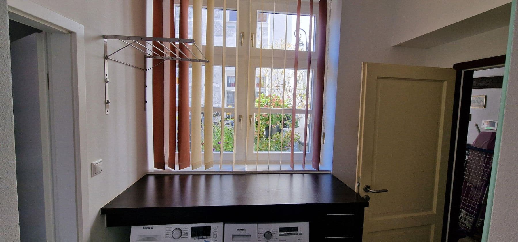 Prenájom bytu 5-izbový 176 m², Ansbach, Bavorsko Prenájom bytu 5-izbový 176 m², Ansbach, Bavorsko