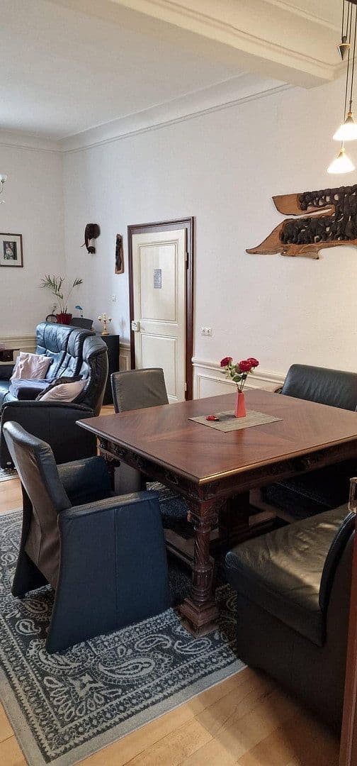Prenájom bytu 5-izbový 176 m², Ansbach, Bavorsko Prenájom bytu 5-izbový 176 m², Ansbach, Bavorsko