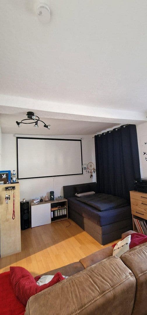 Prenájom bytu 5-izbový 176 m², Ansbach, Bavorsko Prenájom bytu 5-izbový 176 m², Ansbach, Bavorsko