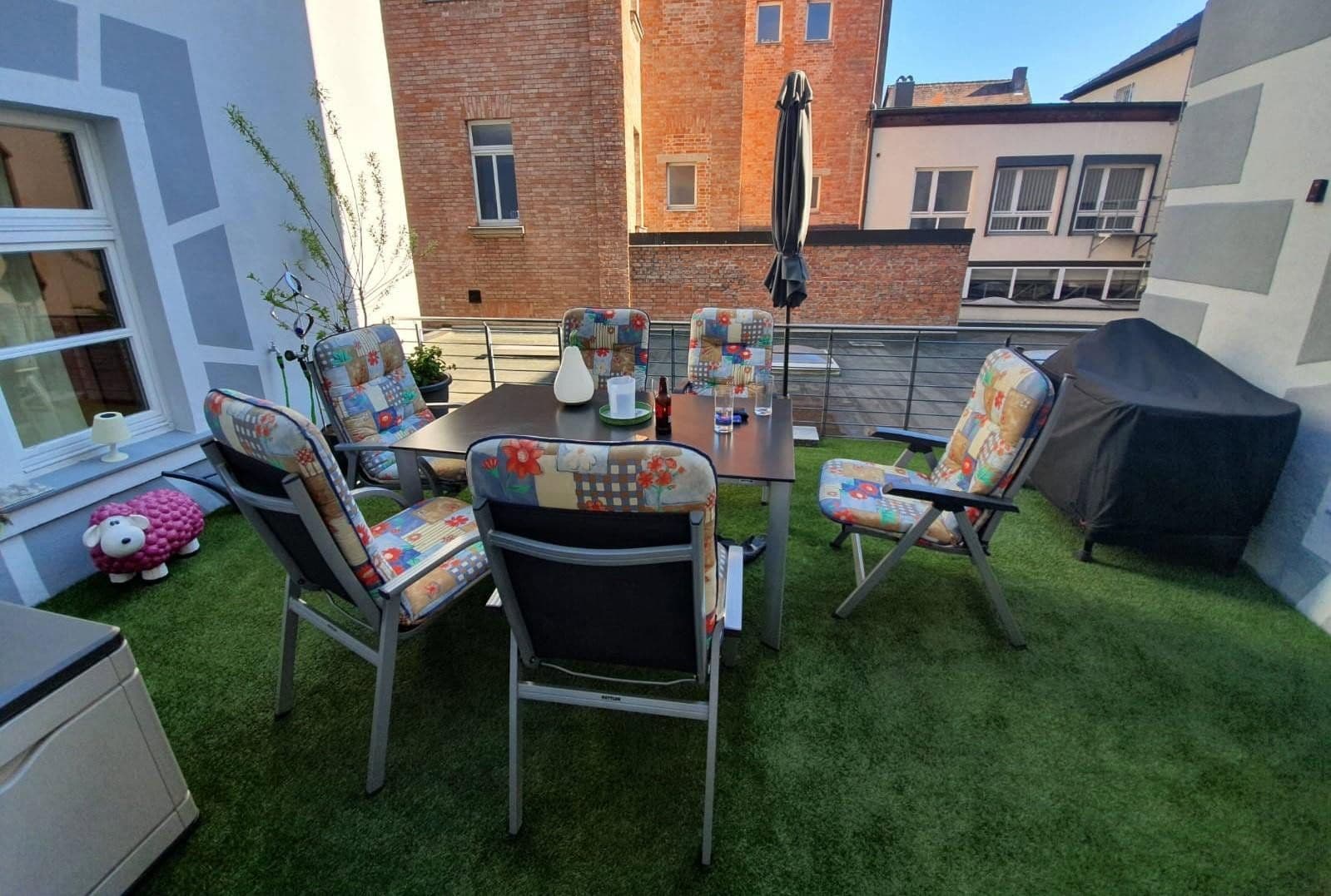 Prenájom bytu 5-izbový 176 m², Ansbach, Bavorsko Prenájom bytu 5-izbový 176 m², Ansbach, Bavorsko