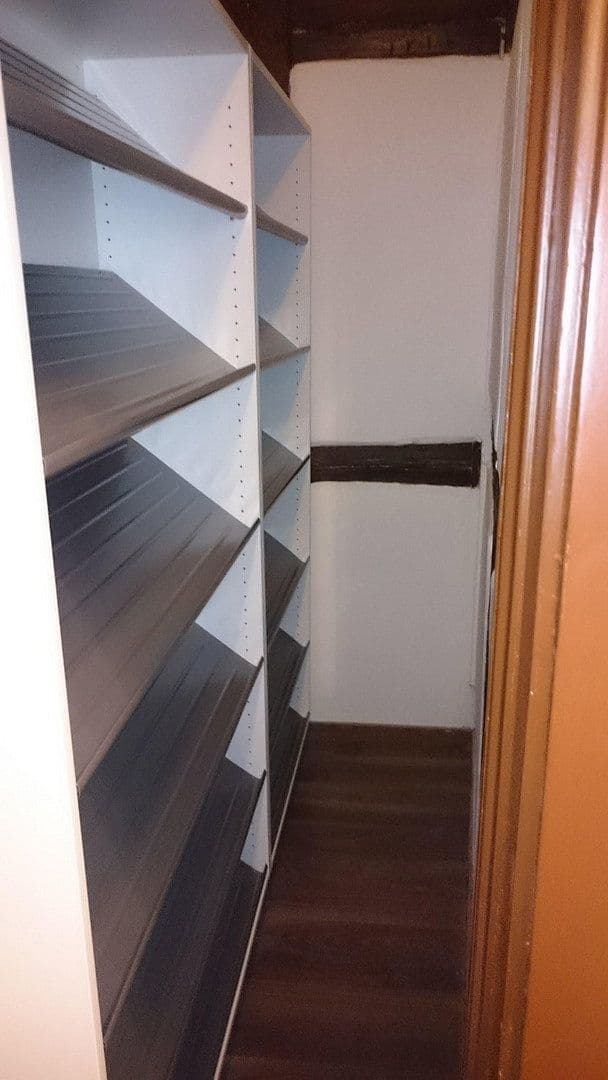 Prenájom bytu 5-izbový 176 m², Ansbach, Bavorsko Prenájom bytu 5-izbový 176 m², Ansbach, Bavorsko