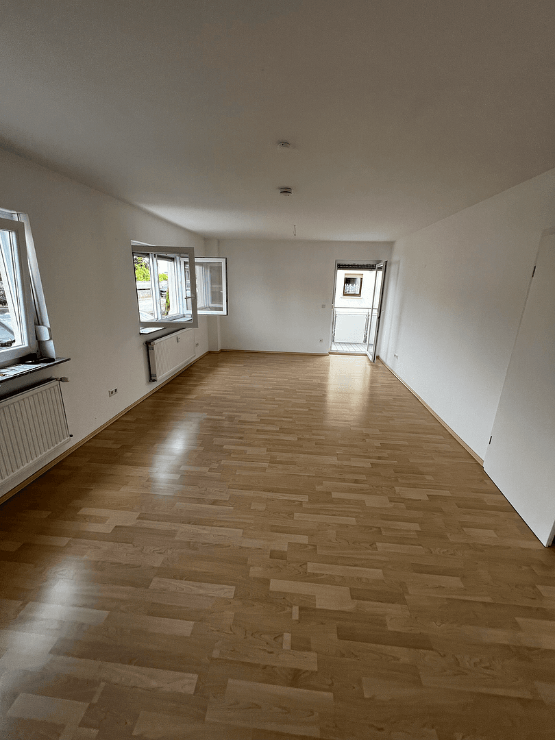 Prenájom bytu 2-izbový 60 m², Mühlhausener Straße 49, Östringen, Bádensko-Wurttembersko Prenájom bytu 2-izbový 60 m², Mühlhausener Straße 49, Östringen, Bádensko-Wurttembersko