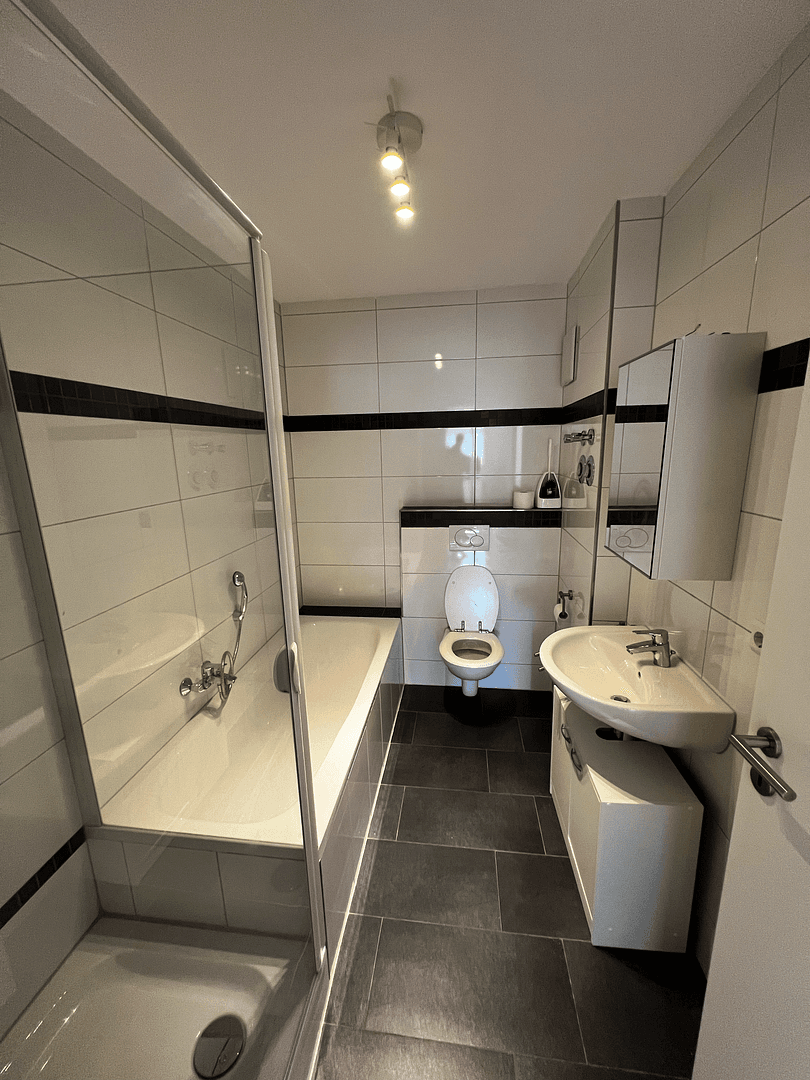 Prenájom bytu 2-izbový 60 m², Mühlhausener Straße 49, Östringen, Bádensko-Wurttembersko Prenájom bytu 2-izbový 60 m², Mühlhausener Straße 49, Östringen, Bádensko-Wurttembersko