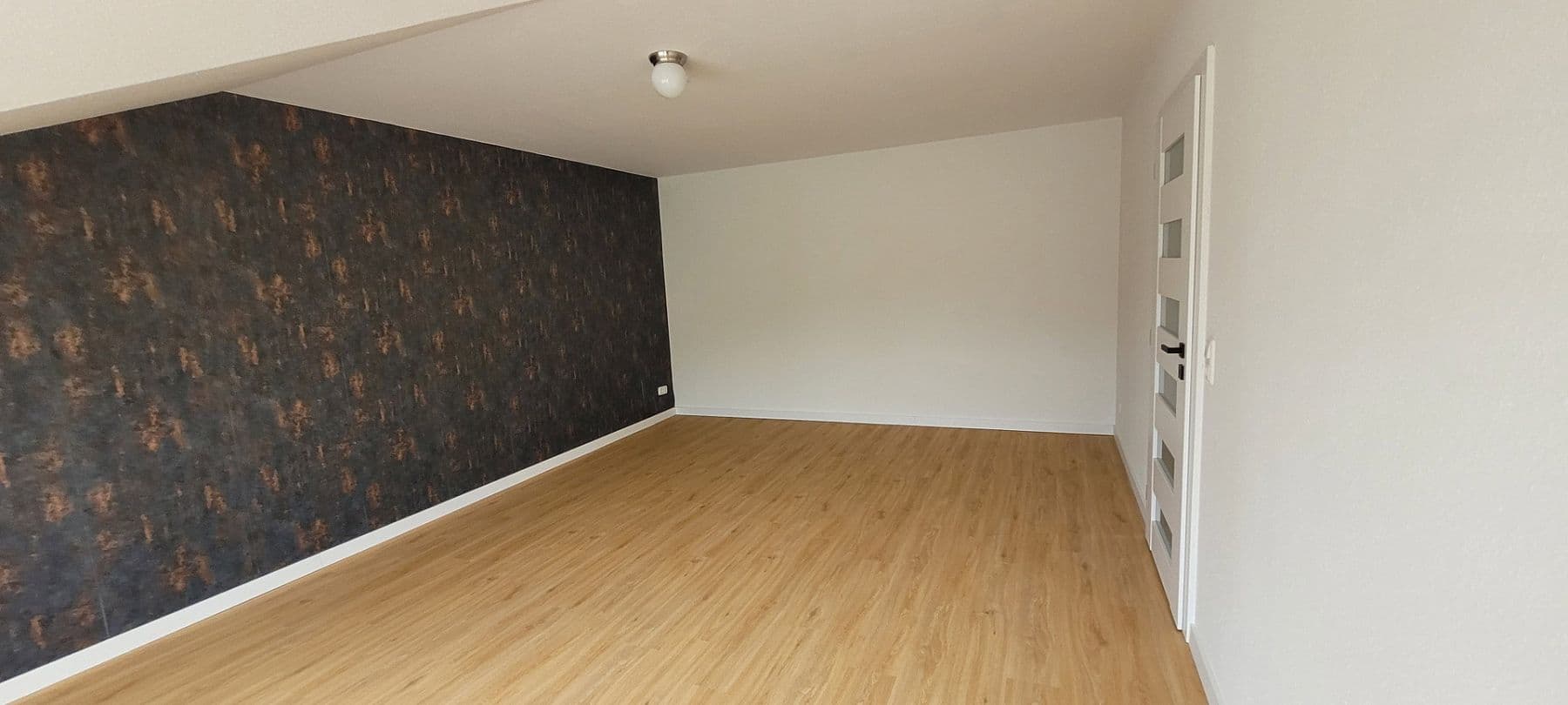 Predaj bytu 4-izbový 88 m², Bad Pyrmont, Dolné Sasko Predaj bytu 4-izbový 88 m², Bad Pyrmont, Dolné Sasko