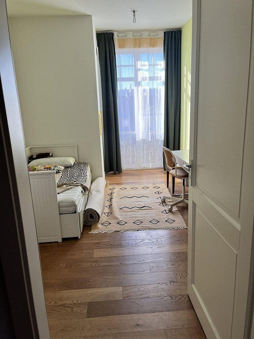 Predaj bytu 5-izbový 146 m², Berlin, Berlín Predaj bytu 5-izbový 146 m², Berlin, Berlín