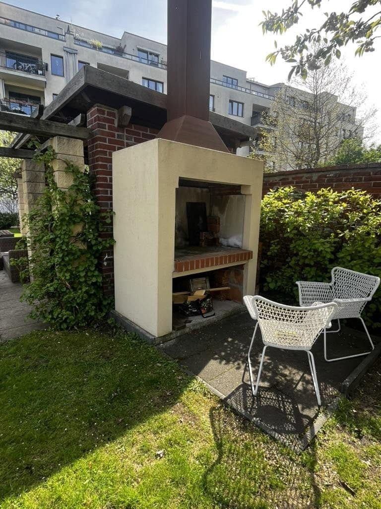 Predaj bytu 5-izbový 146 m², Berlin, Berlín Predaj bytu 5-izbový 146 m², Berlin, Berlín