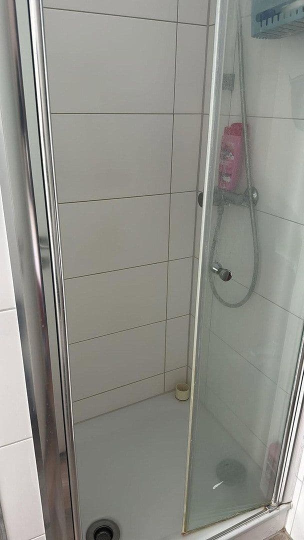 Prenájom bytu 2-izbový 40 m², Deutzer Straße 17a, Niederkassel, Severné Porýnie - Westfálsko Prenájom bytu 2-izbový 40 m², Deutzer Straße 17a, Niederkassel, Severné Porýnie - Westfálsko