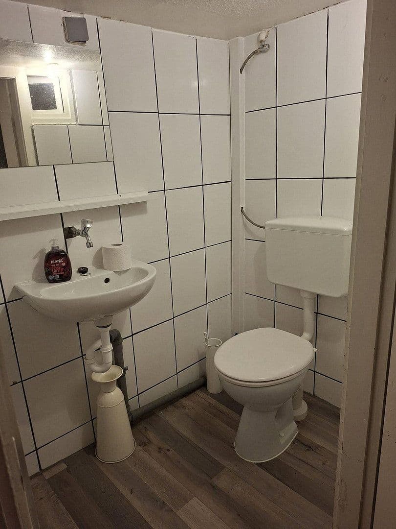 Prenájom nebytového priestoru 33 m², Marktstr. 12, Schieder-Schwalenberg, Severné Porýnie - Westfálsko Prenájom nebytového priestoru 33 m², Marktstr. 12, Schieder-Schwalenberg, Severné Porýnie - Westfálsko