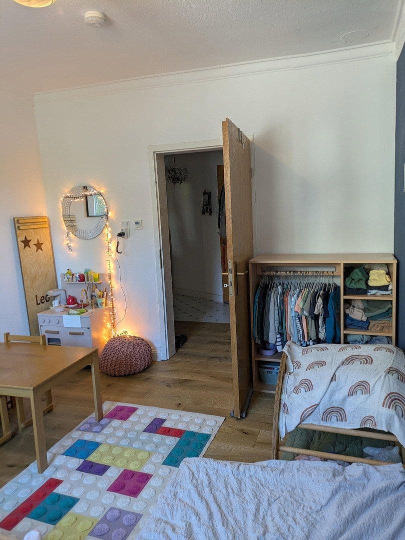 Predaj bytu 4-izbový 99 m², Esslingen am Neckar, Bádensko-Wurttembersko Predaj bytu 4-izbový 99 m², Esslingen am Neckar, Bádensko-Wurttembersko