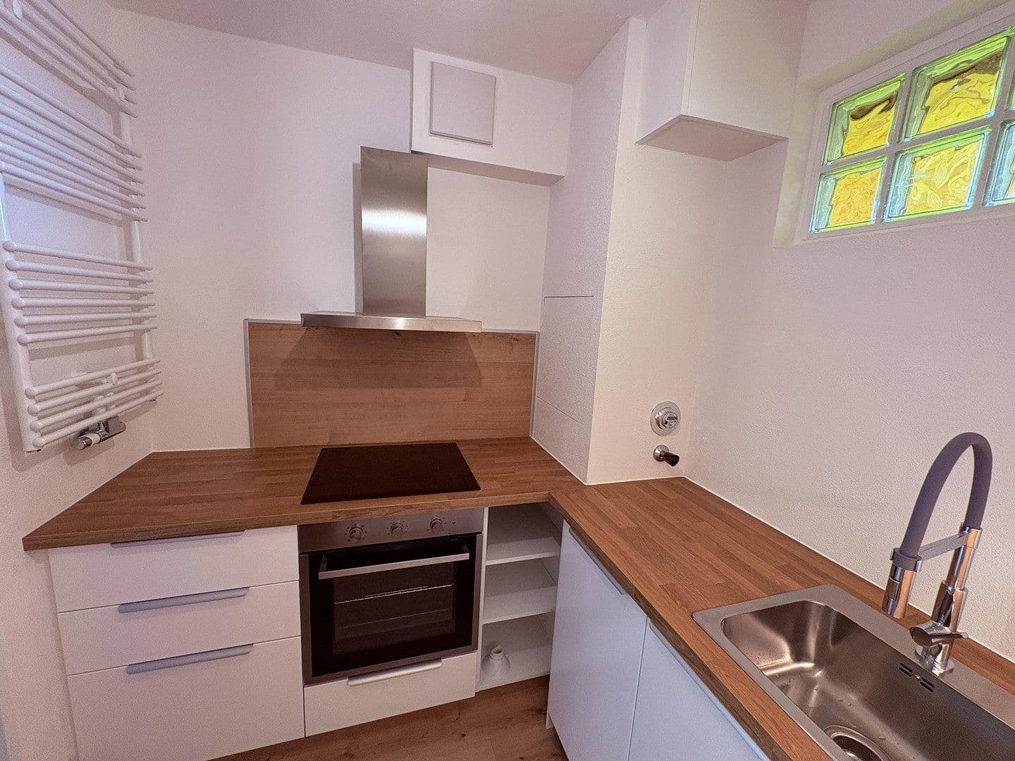 Prenájom bytu 2-izbový 70 m², Weingarten, Bádensko-Wurttembersko Prenájom bytu 2-izbový 70 m², Weingarten, Bádensko-Wurttembersko
