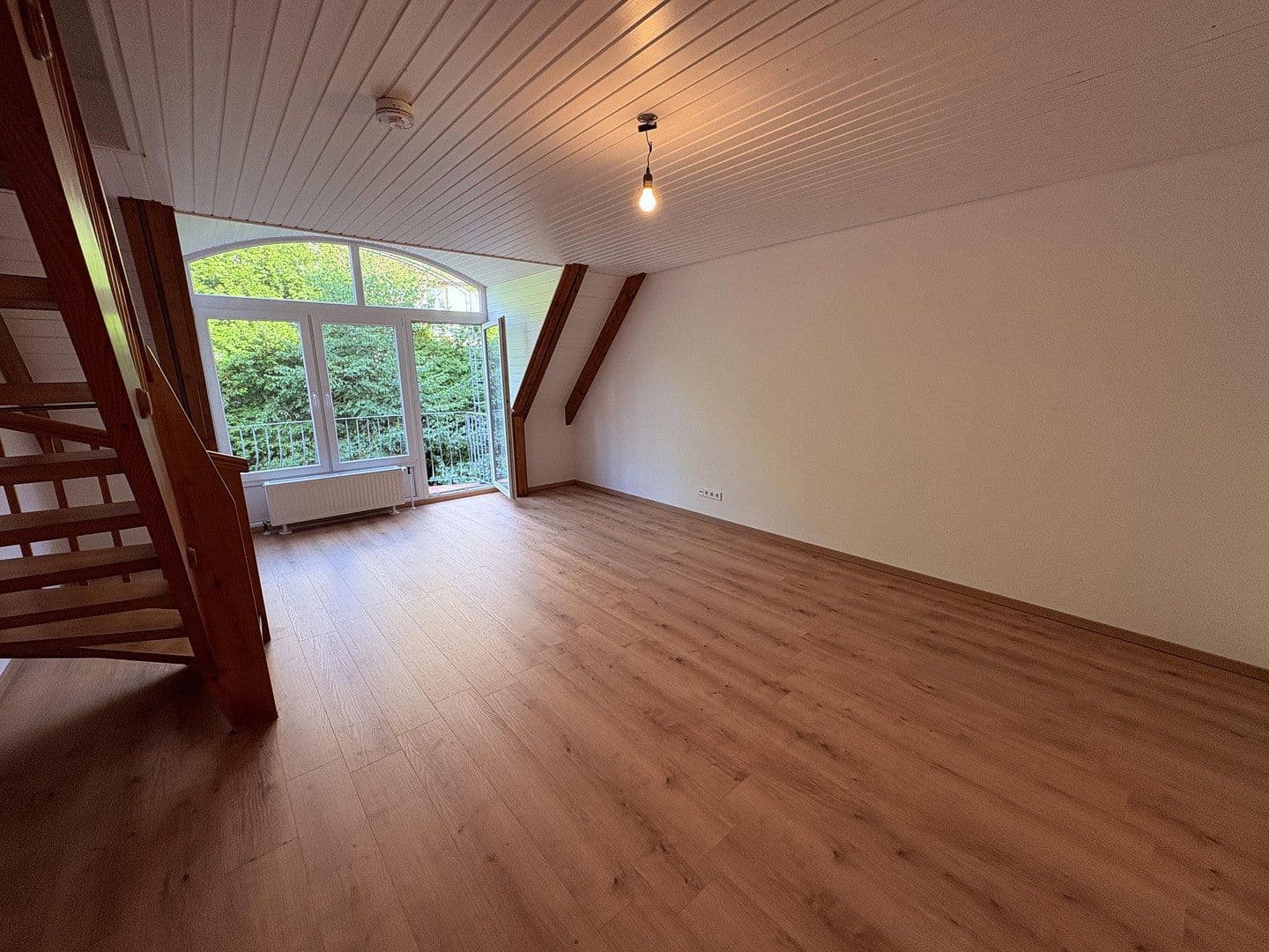 Prenájom bytu 2-izbový 70 m², Weingarten, Bádensko-Wurttembersko Prenájom bytu 2-izbový 70 m², Weingarten, Bádensko-Wurttembersko