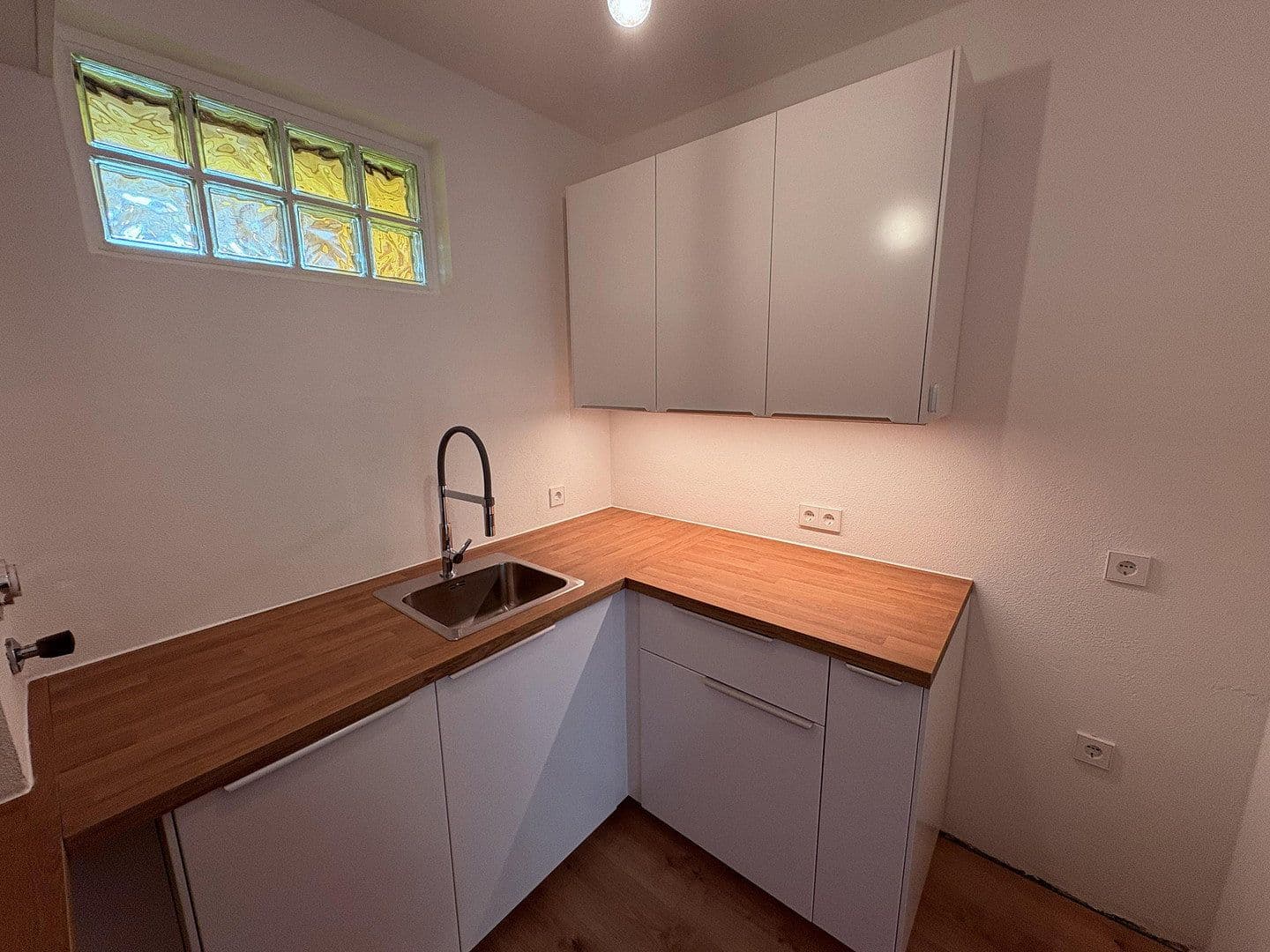 Prenájom bytu 2-izbový 70 m², Weingarten, Bádensko-Wurttembersko Prenájom bytu 2-izbový 70 m², Weingarten, Bádensko-Wurttembersko