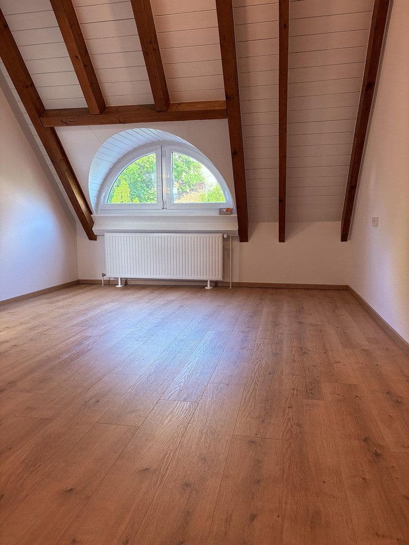 Prenájom bytu 2-izbový 70 m², Weingarten, Bádensko-Wurttembersko Prenájom bytu 2-izbový 70 m², Weingarten, Bádensko-Wurttembersko