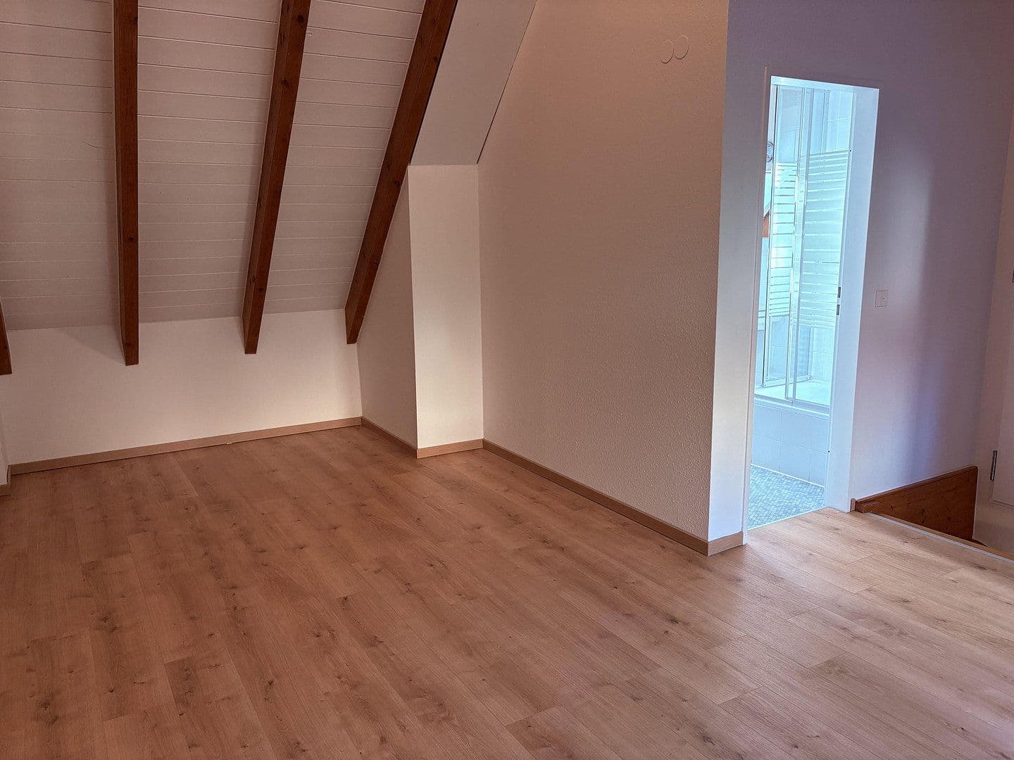Prenájom bytu 2-izbový 70 m², Weingarten, Bádensko-Wurttembersko Prenájom bytu 2-izbový 70 m², Weingarten, Bádensko-Wurttembersko
