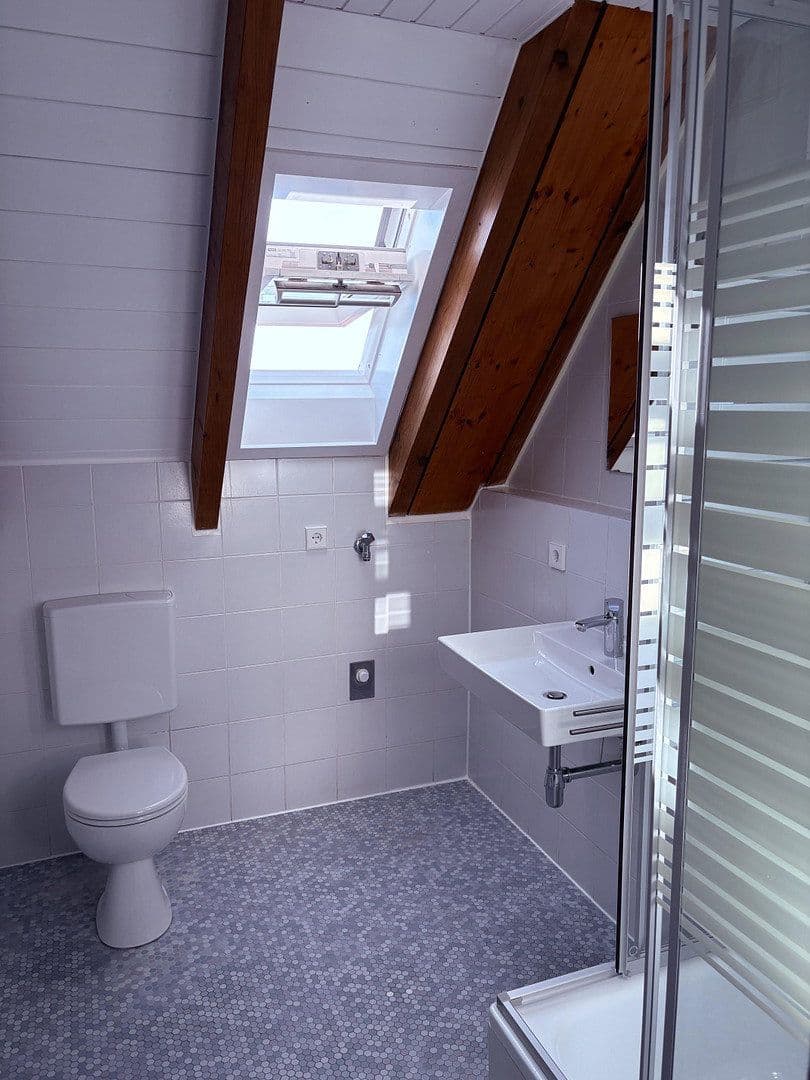 Prenájom bytu 2-izbový 70 m², Weingarten, Bádensko-Wurttembersko Prenájom bytu 2-izbový 70 m², Weingarten, Bádensko-Wurttembersko