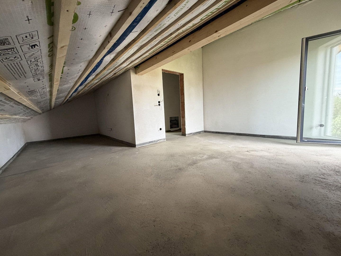 Prenájom bytu 4-izbový 112 m², Obing, Bavorsko Prenájom bytu 4-izbový 112 m², Obing, Bavorsko