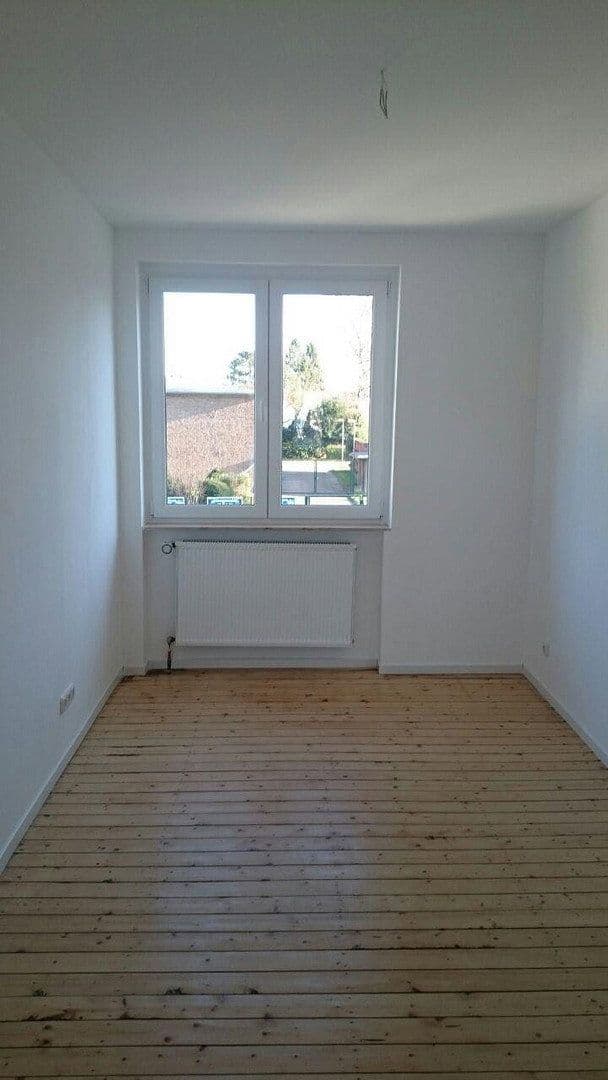 Prenájom bytu 4-izbový 89 m², Olpener Straße 701, Köln, Severné Porýnie - Westfálsko Prenájom bytu 4-izbový 89 m², Olpener Straße 701, Köln, Severné Porýnie - Westfálsko