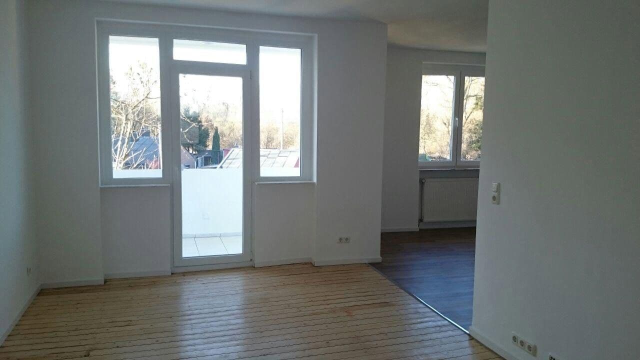 Prenájom bytu 4-izbový 89 m², Olpener Straße 701, Köln, Severné Porýnie - Westfálsko Prenájom bytu 4-izbový 89 m², Olpener Straße 701, Köln, Severné Porýnie - Westfálsko