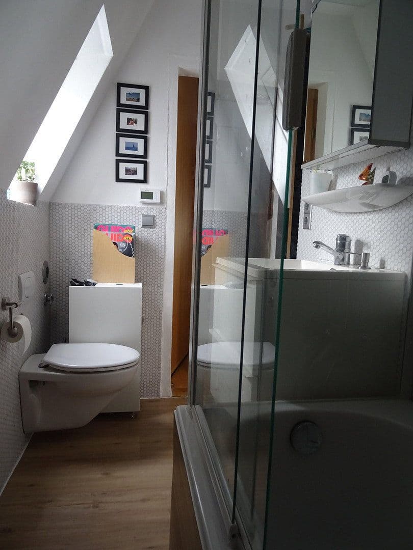 Prenájom bytu 2-izbový 49 m², Stuttgart, Bádensko-Wurttembersko Prenájom bytu 2-izbový 49 m², Stuttgart, Bádensko-Wurttembersko