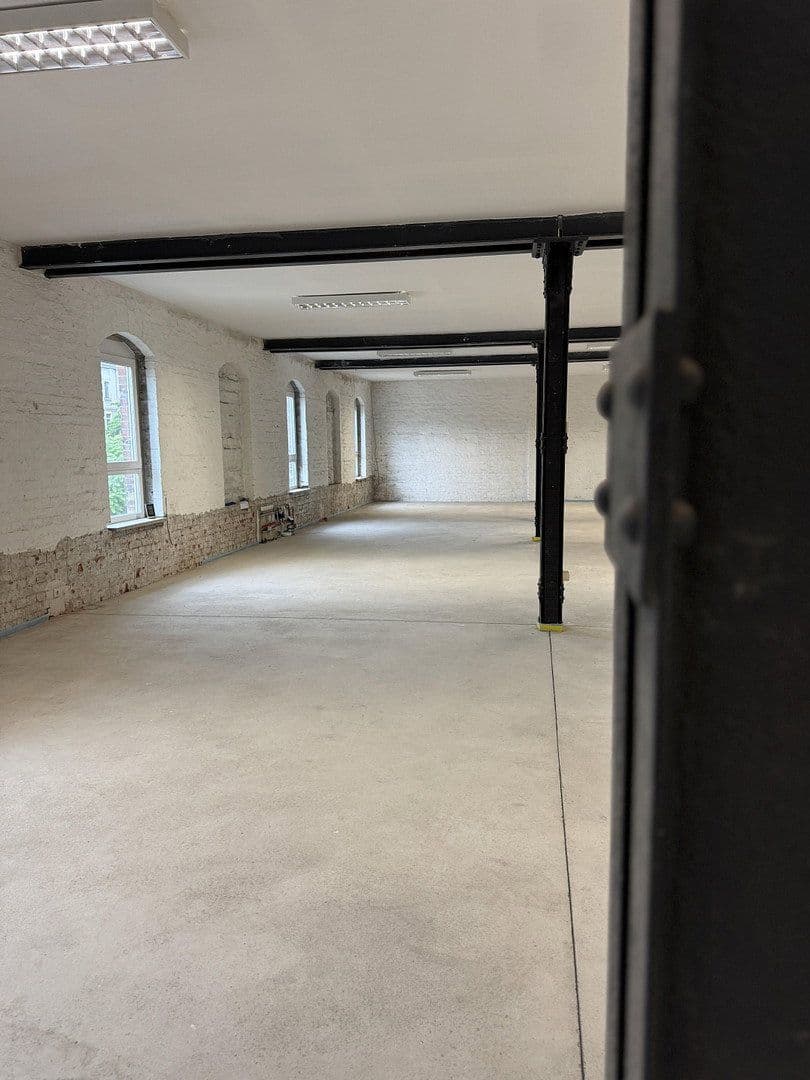 Prenájom kancelárie 250 m², Palmstraße 17-19, Chemnitz, Sasko Prenájom kancelárie 250 m², Palmstraße 17-19, Chemnitz, Sasko