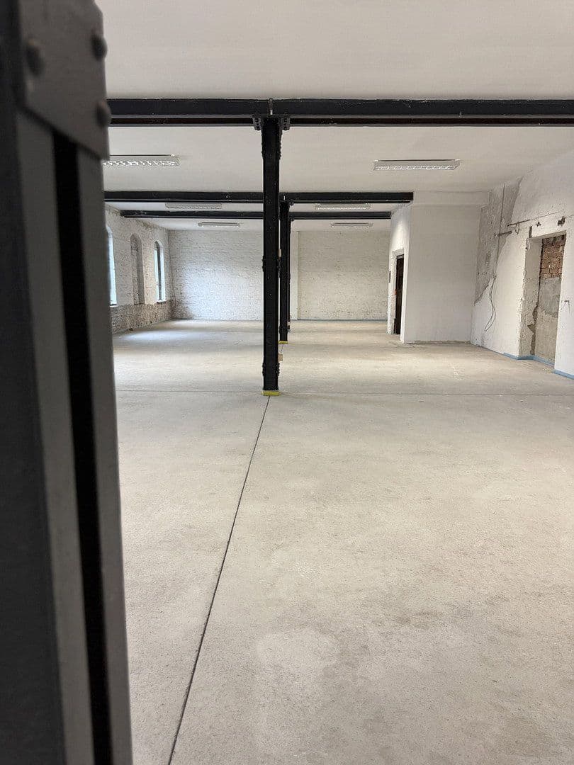 Prenájom kancelárie 250 m², Palmstraße 17-19, Chemnitz, Sasko Prenájom kancelárie 250 m², Palmstraße 17-19, Chemnitz, Sasko